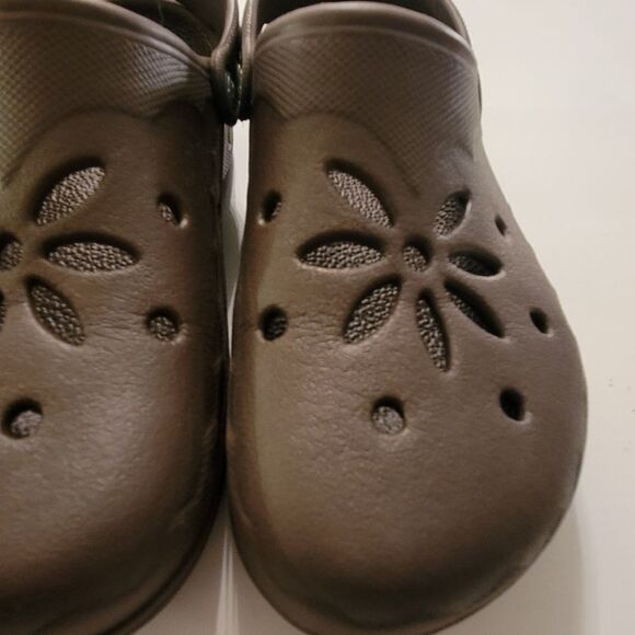 CLASSIC CROCS FULLY-MOLDED  - Picture 7 of 15
